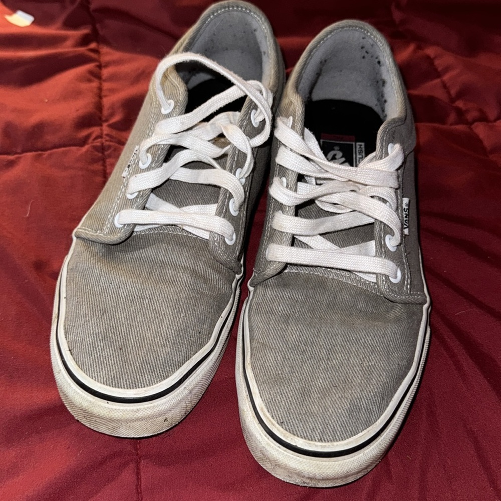 Vans - Picture 3 of 4